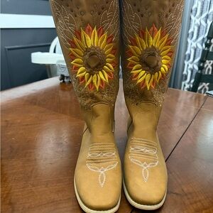 Sunflower Embroidered Tan Cowboy Boots